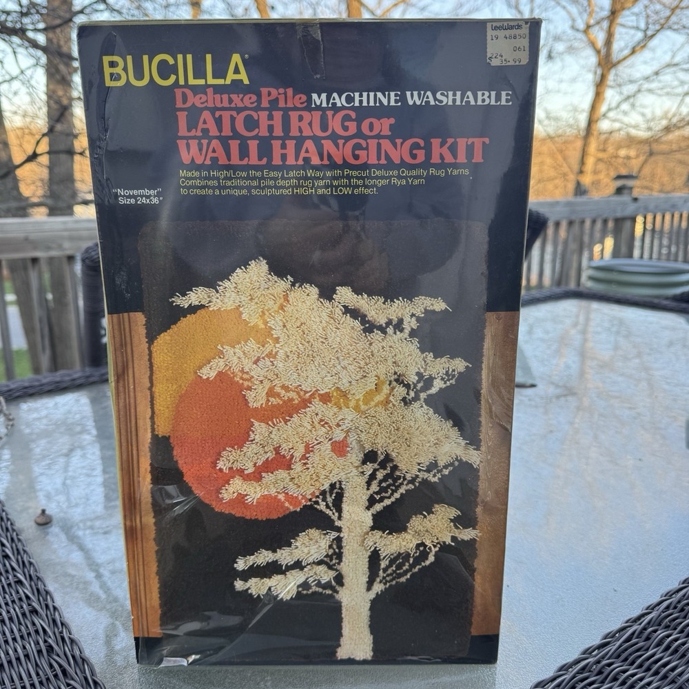 Vtg Bucilla Deluxe November #12866 MOD Latch Hook Rug Wall Hanging Tree Sunset